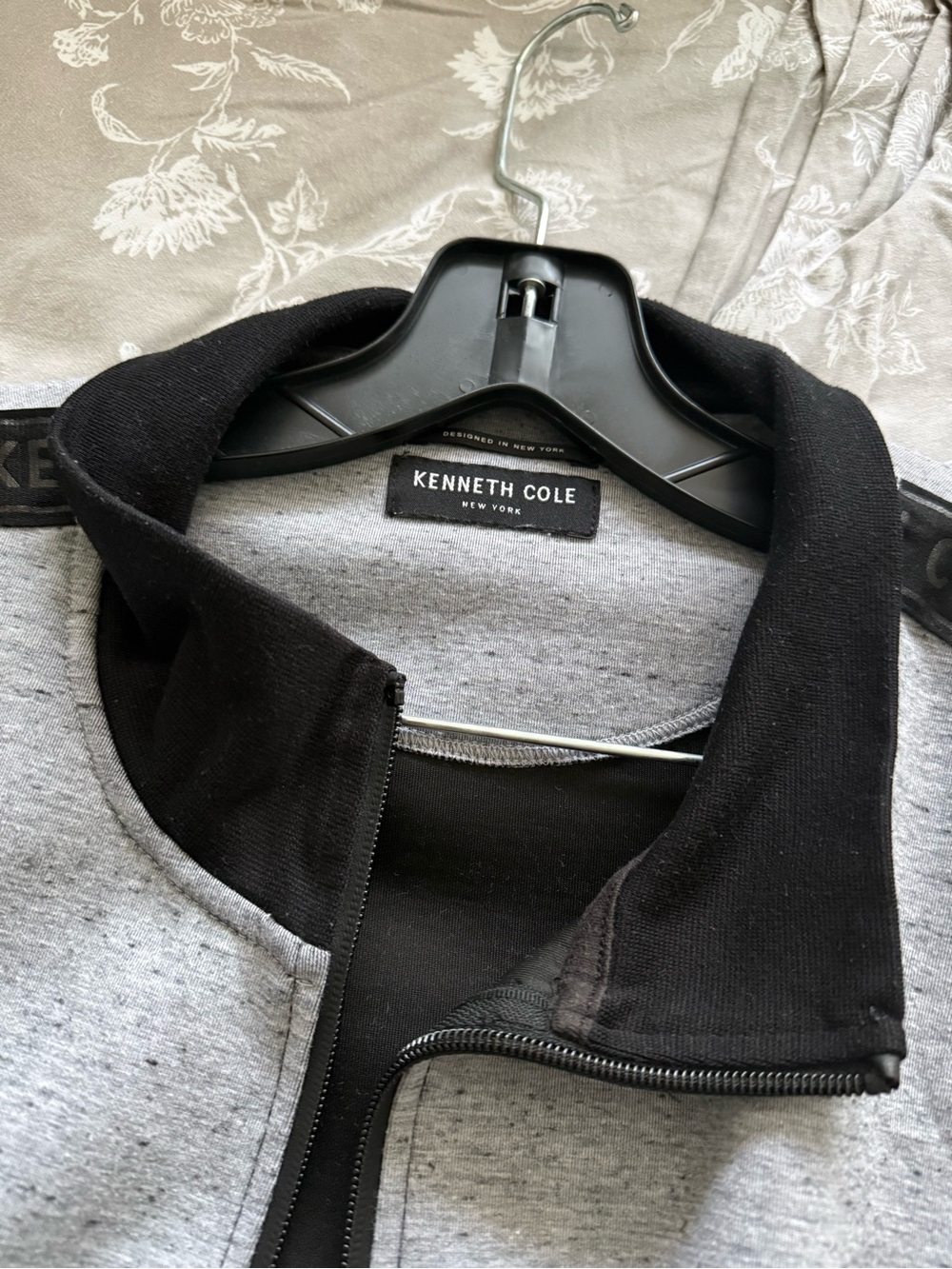 Kenneth Cole Gray Body with Black Collar Zip-Up Jacket